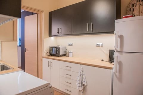 Apartment, Balcony | Private kitchen