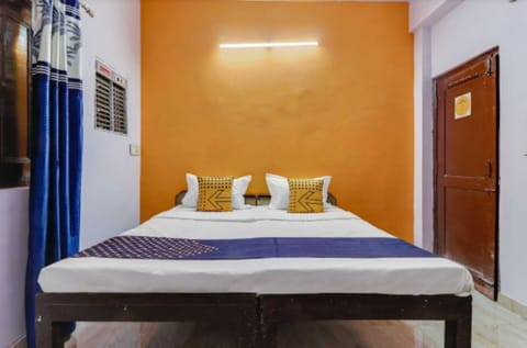 In-room safe, desk, laptop workspace, free WiFi