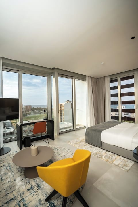 Luxury Room | In-room safe, blackout drapes, soundproofing, WiFi (free)