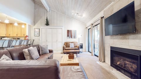 Condo, 3 Bedrooms | Living area | Smart TV