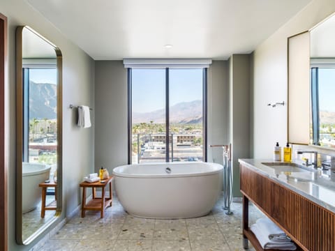 Suite (Canyon Upper Stories) | Bathroom | Designer toiletries, hair dryer, bathrobes, slippers
