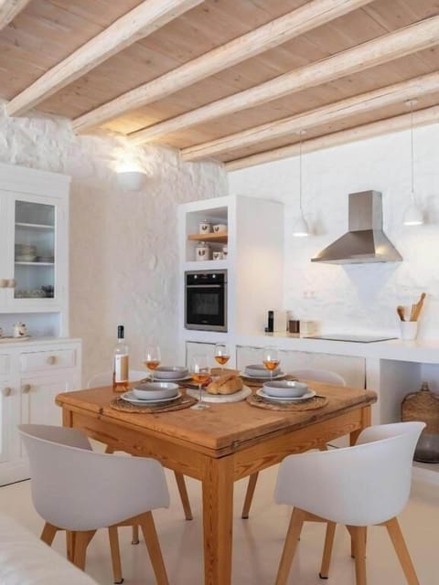 Family Suite | In-room dining