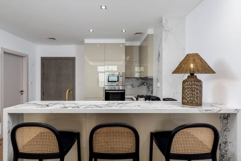 Classic Apartment, Balcony, Sea View | Private kitchen | Fridge, microwave, oven, stovetop