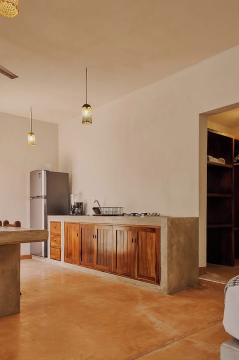 Standard Studio Suite | Private kitchen | Mini-fridge, microwave, espresso maker, cookware/dishes/utensils