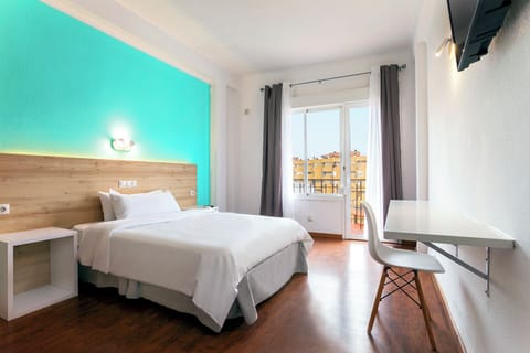 Desk, laptop workspace, blackout drapes, free WiFi