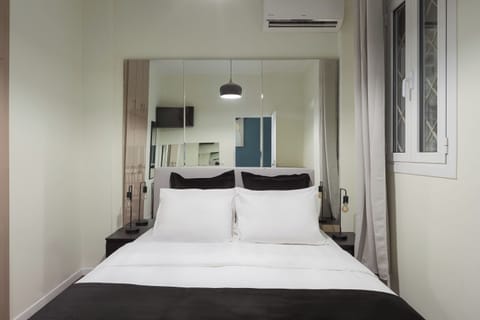 Family Apartment | 2 bedrooms, Egyptian cotton sheets, premium bedding, memory foam beds