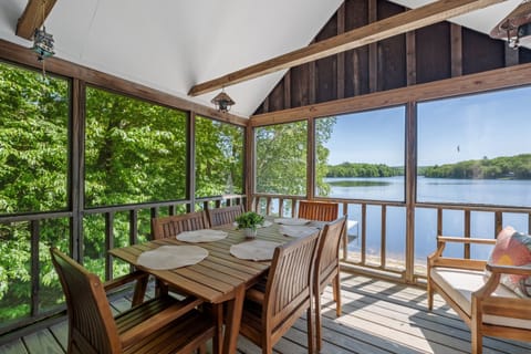 House, 4 Bedrooms | Dining