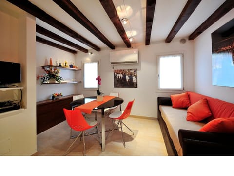 House | 1 bedroom