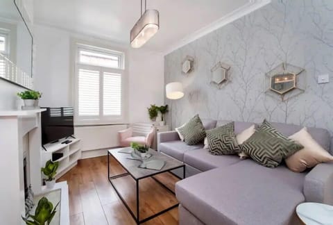 House | Living area | Flat-screen TV