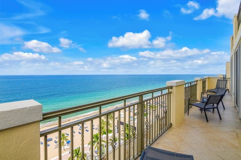 Suite, 2 Bedrooms, Balcony, Oceanfront | Premium bedding, pillowtop beds, in-room safe, desk