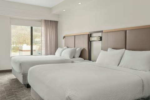 Suite, Multiple Beds | Pillowtop beds, in-room safe, desk, iron/ironing board