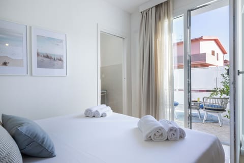 In-room safe, desk, laptop workspace, blackout drapes