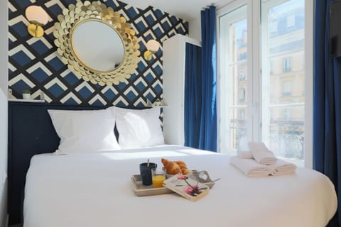 Apartment | In-room safe, iron/ironing board, free WiFi