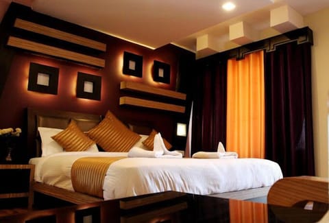 Deluxe Double Room, Mountain View | Bathroom | Slippers