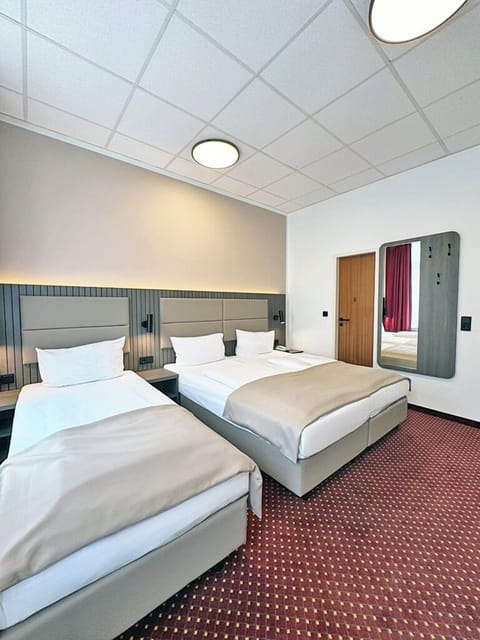 Premium bedding, in-room safe, desk, blackout drapes