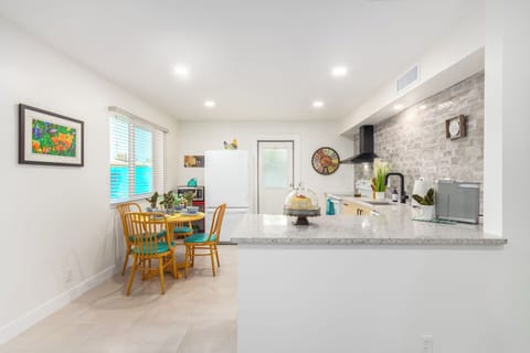 House, 1 Queen Bed, Patio, City View (Washington Chandler) | Dining