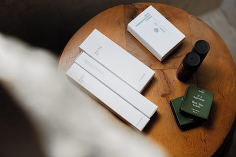 Comfort Double Room | Bathroom | Shower, free toiletries, hair dryer, bathrobes