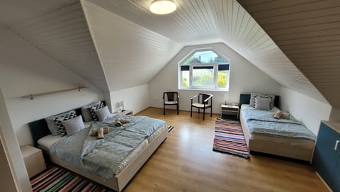 House | 7 bedrooms, iron/ironing board, free WiFi, bed sheets