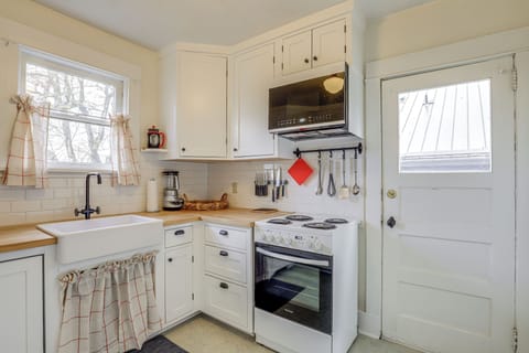 Cottage (2 Bedrooms) | Interior