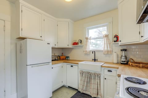 Cottage (2 Bedrooms) | Interior