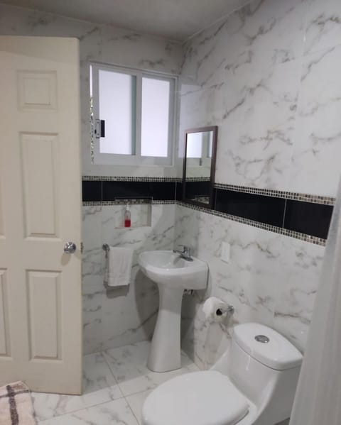 Classic Double or Twin Room | Bathroom | Shower, towels, soap, shampoo