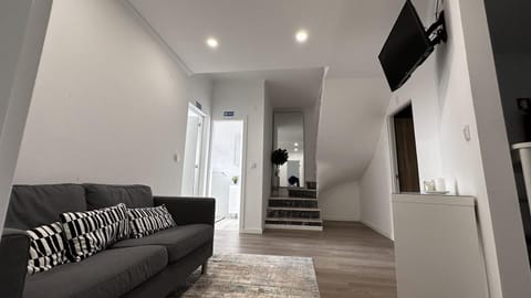 Fireplace, heated floors