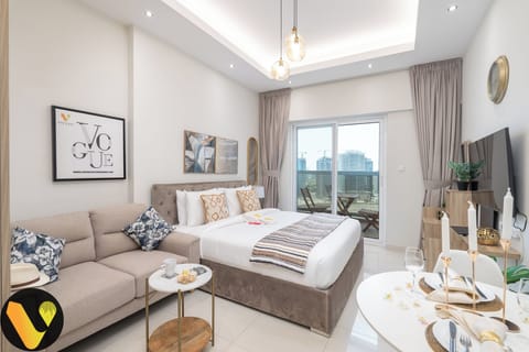 Elite Studio | Laptop workspace, iron/ironing board, cribs/infant beds, free WiFi