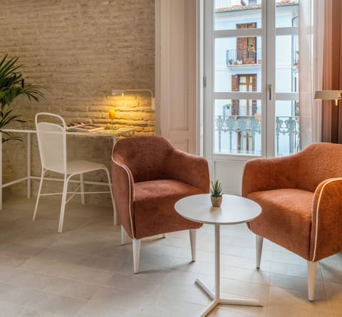 Premium Room | Minibar, in-room safe, free WiFi, bed sheets