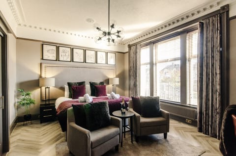 Deluxe Studio Suite, Non Smoking, Ground Floor | Iron/ironing board, free WiFi, bed sheets