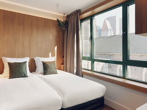 Basic Twin Room, Garden View | Premium bedding, pillowtop beds, desk, iron/ironing board