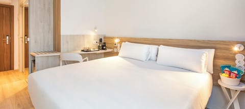 Superior Double Room | In-room safe, desk, laptop workspace, free WiFi