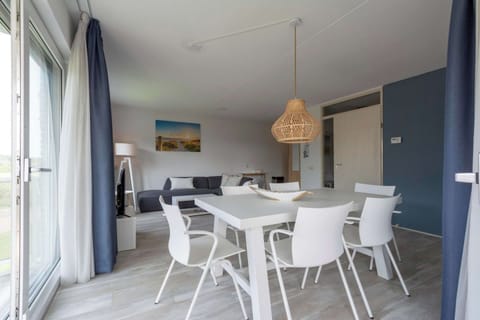 Apartment | Dining