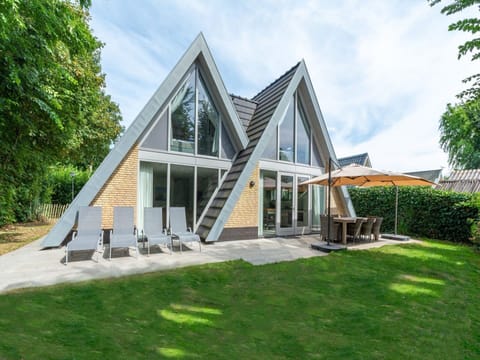 Villa | Garden