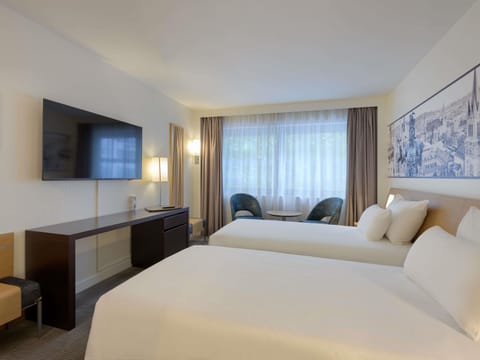 Standard Twin Room, 2 Twin Beds | Hypo-allergenic bedding, in-room safe, desk, blackout drapes