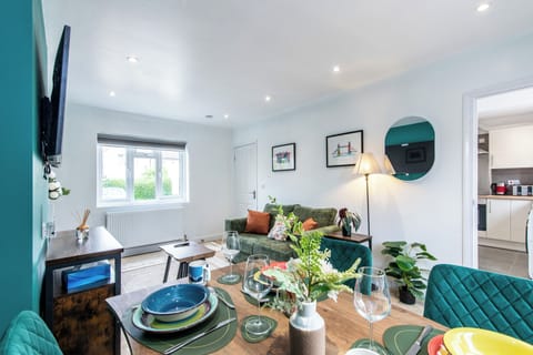 House, 3 Bedrooms | Living area