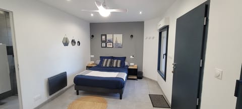 Traditional Room | Premium bedding, soundproofing, free WiFi, bed sheets