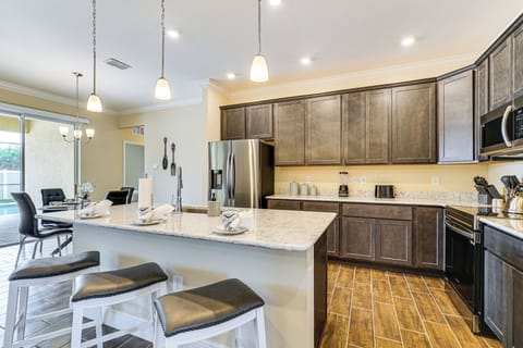 House (4 Bedrooms) | Interior