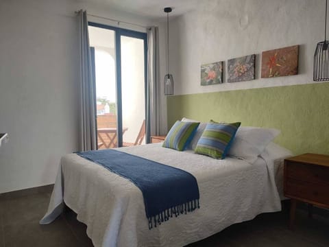 2 bedrooms, WiFi (free), bed sheets