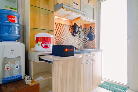Deluxe Apartment | Private kitchen | Fridge, stovetop, rice cooker