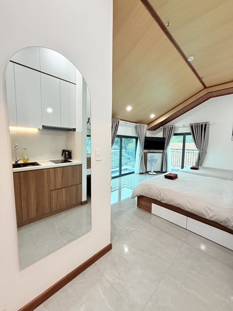 Family Quadruple Room | Individually furnished, desk, laptop workspace, blackout drapes