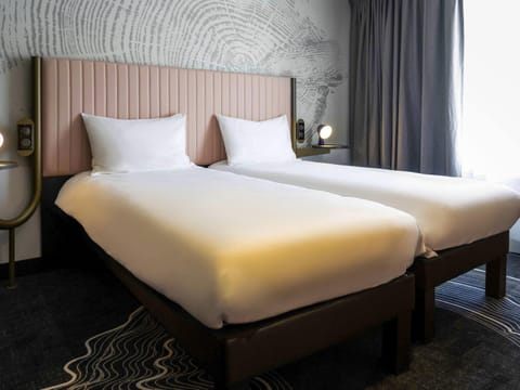 Standard Twin Room, 2 Twin Beds | Premium bedding, in-room safe, individually furnished, desk