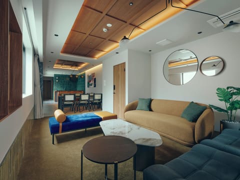 Superior Studio Suite | Free WiFi