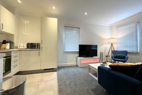 32-inch Smart TV with cable channels