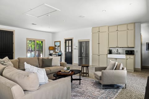 Cabin, 5 Bedrooms, Lake View, Lakeside | Living area | 55-inch Smart TV with digital channels, Netflix, table tennis