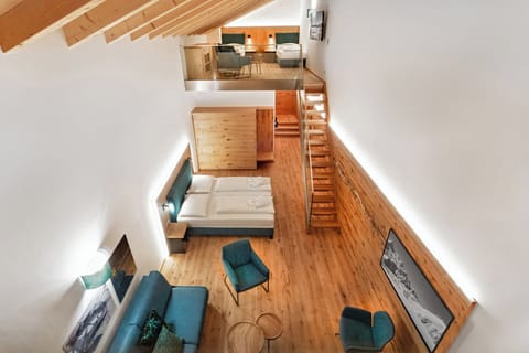 Comfort Suite | In-room safe, desk, soundproofing, free WiFi