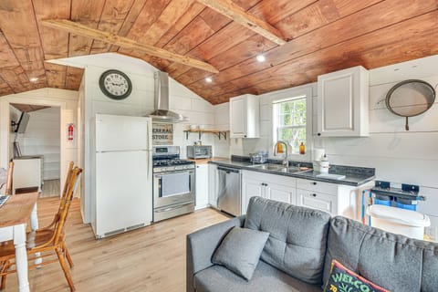 House (1 Bedroom) | Interior