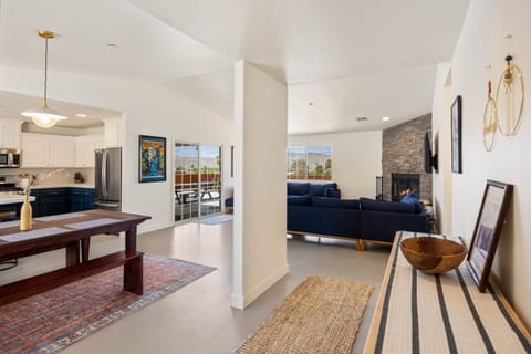 House, 3 Bedrooms | Private kitchen | Fridge, oven, coffee/tea maker