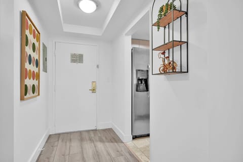 Comfort Apartment, 1 King Bed with Sofa bed, Balcony, City View | Private kitchen