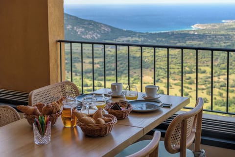 Daily continental breakfast for a fee