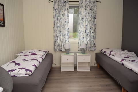 Double Room (4) | Free WiFi, bed sheets